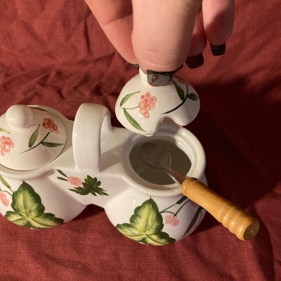 Cute sugar and… (something) bowls! Made in AMERICA! (Northlake, Illinois) - Picture 2 of 9